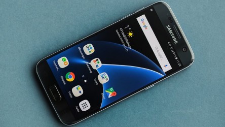 Samsung Galaxy S7 4GB RAM smartphones